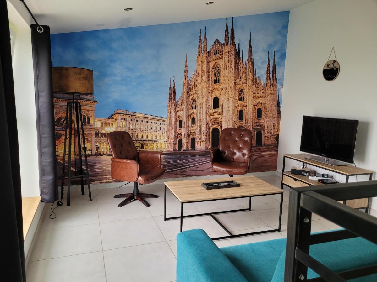 Il Vialetto , Appartement Milano , Spacieux, Tout Confort, Au Calme Jeumont エクステリア 写真