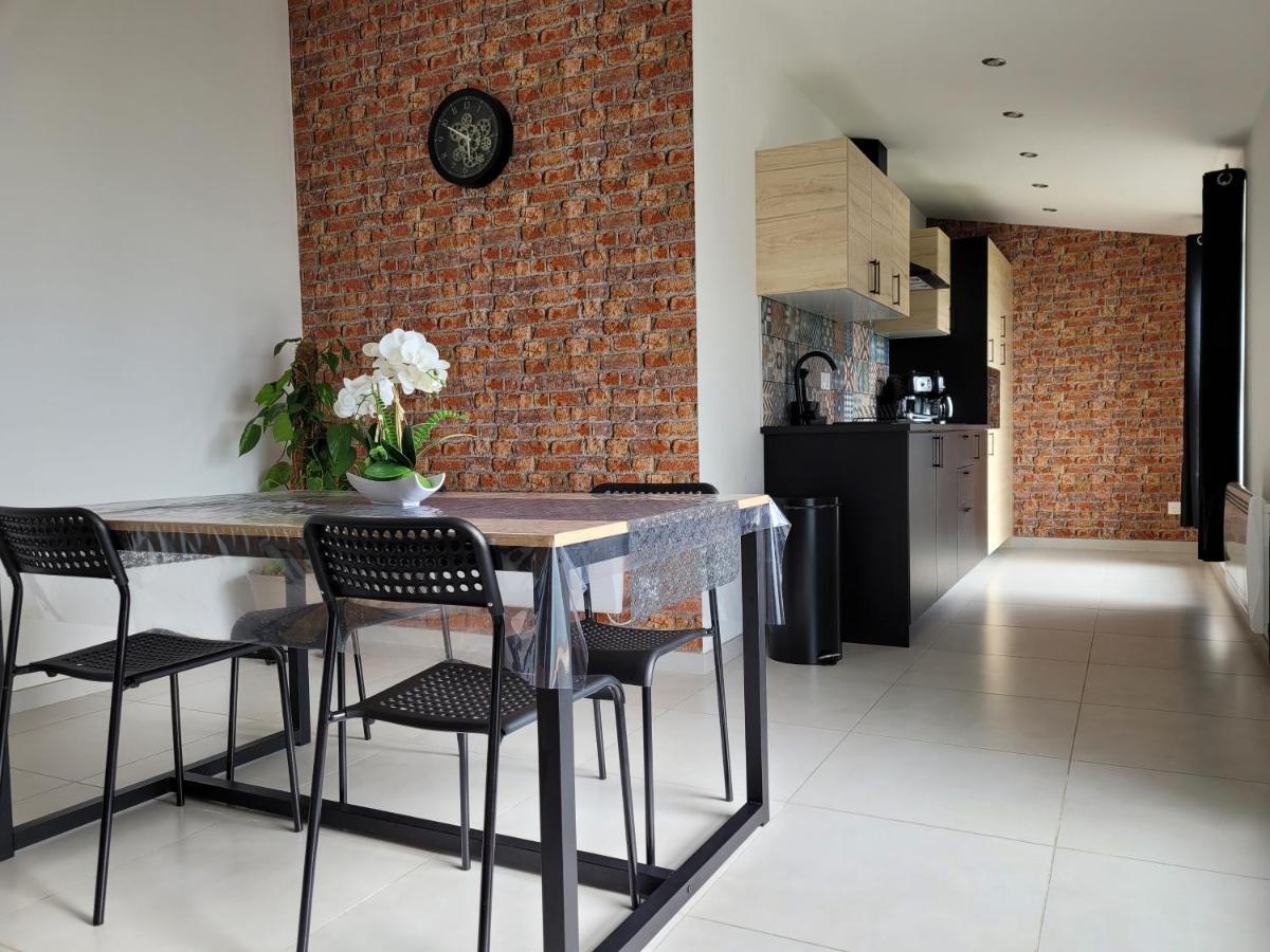 Il Vialetto , Appartement Milano , Spacieux, Tout Confort, Au Calme Jeumont エクステリア 写真